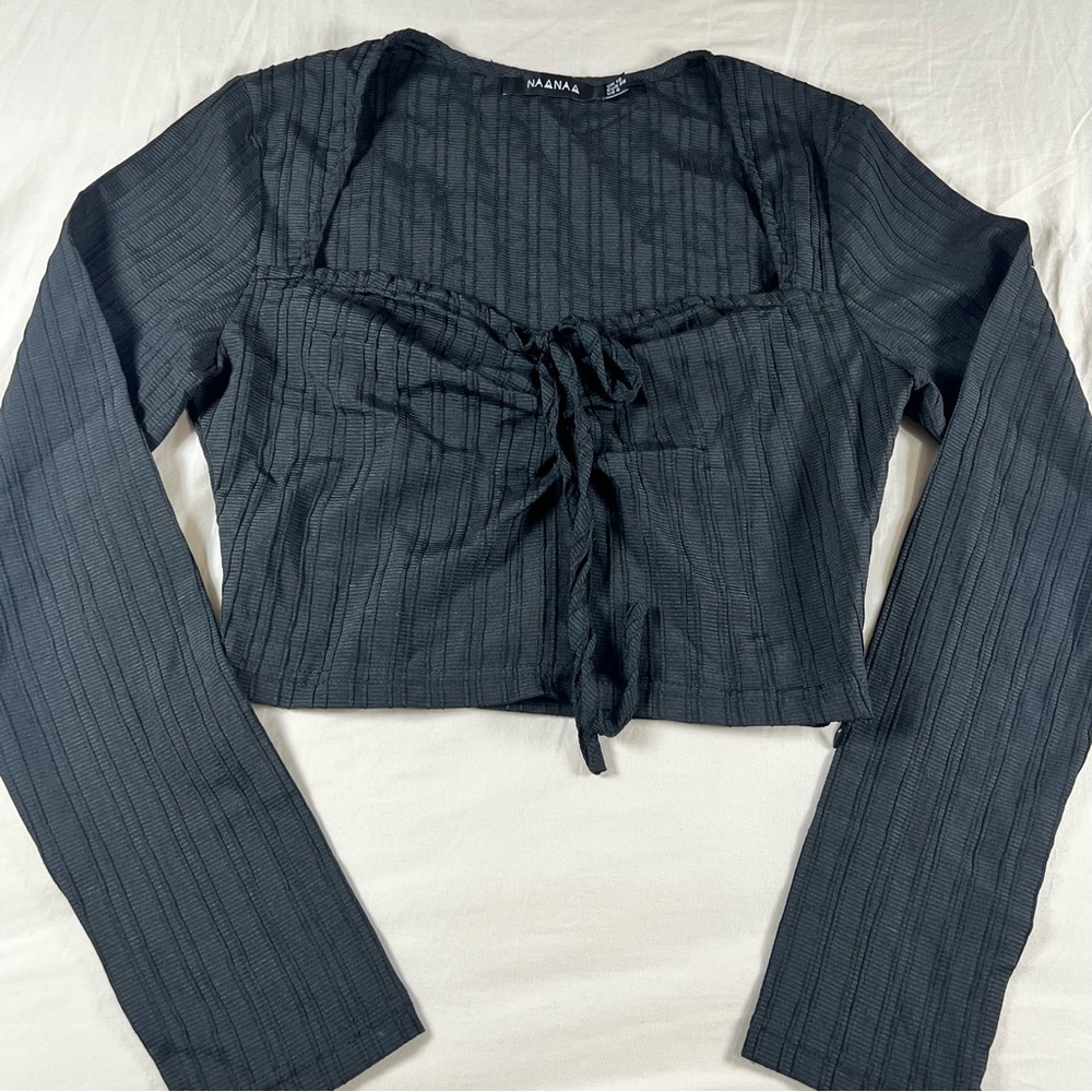 NaaNaa Long Sleeve Crop Top
